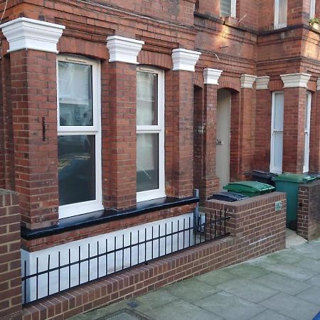 شقة Stylish 2-Bed Flat In The Heart Of West Hampstead لندن المظهر الخارجي الصورة