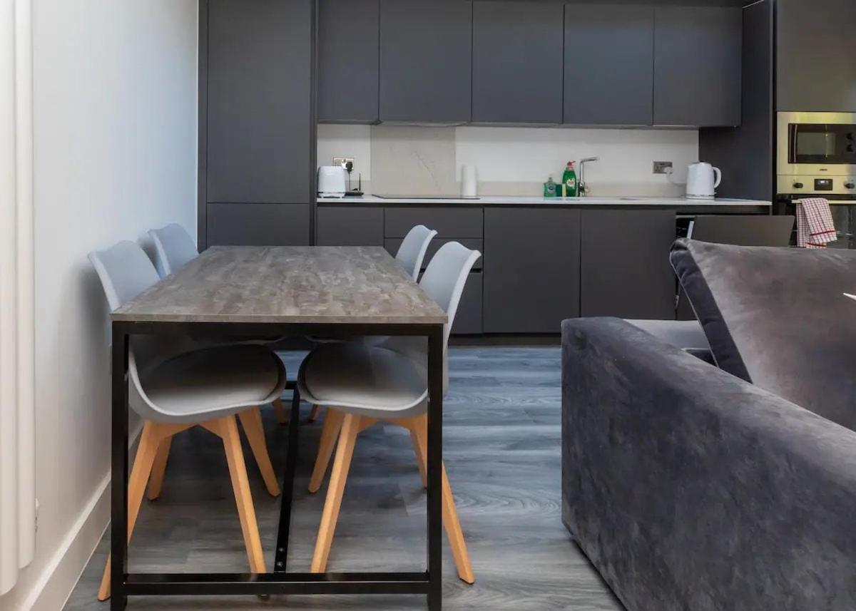شقة Stylish 2-Bed Flat In The Heart Of West Hampstead لندن المظهر الخارجي الصورة