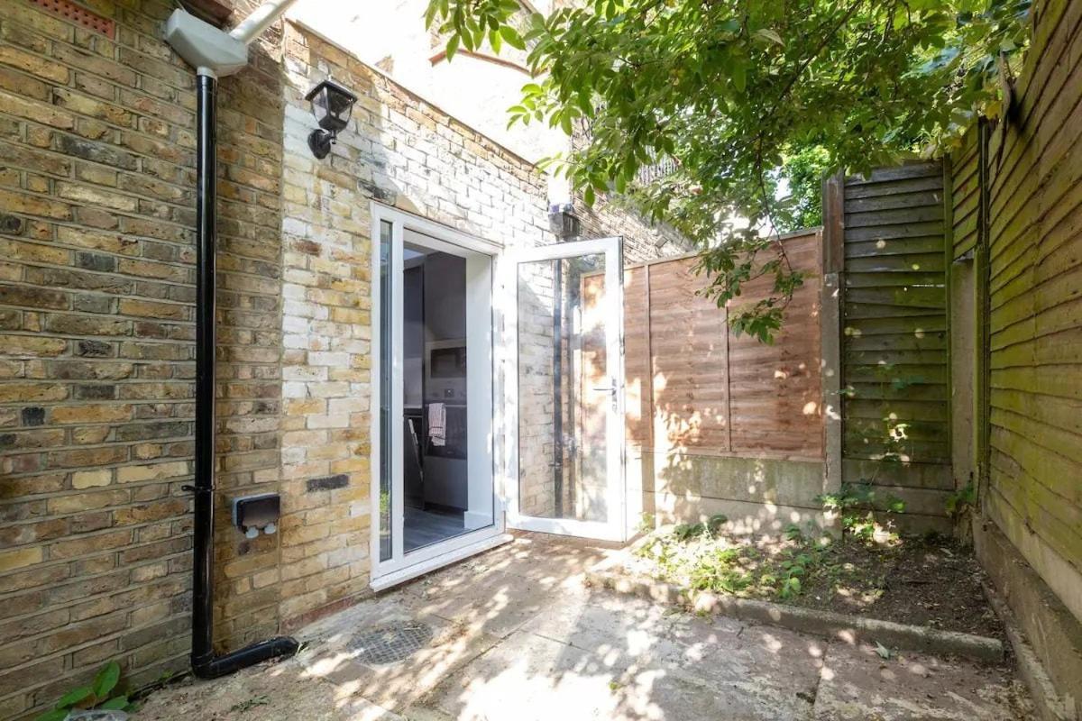 شقة Stylish 2-Bed Flat In The Heart Of West Hampstead لندن المظهر الخارجي الصورة